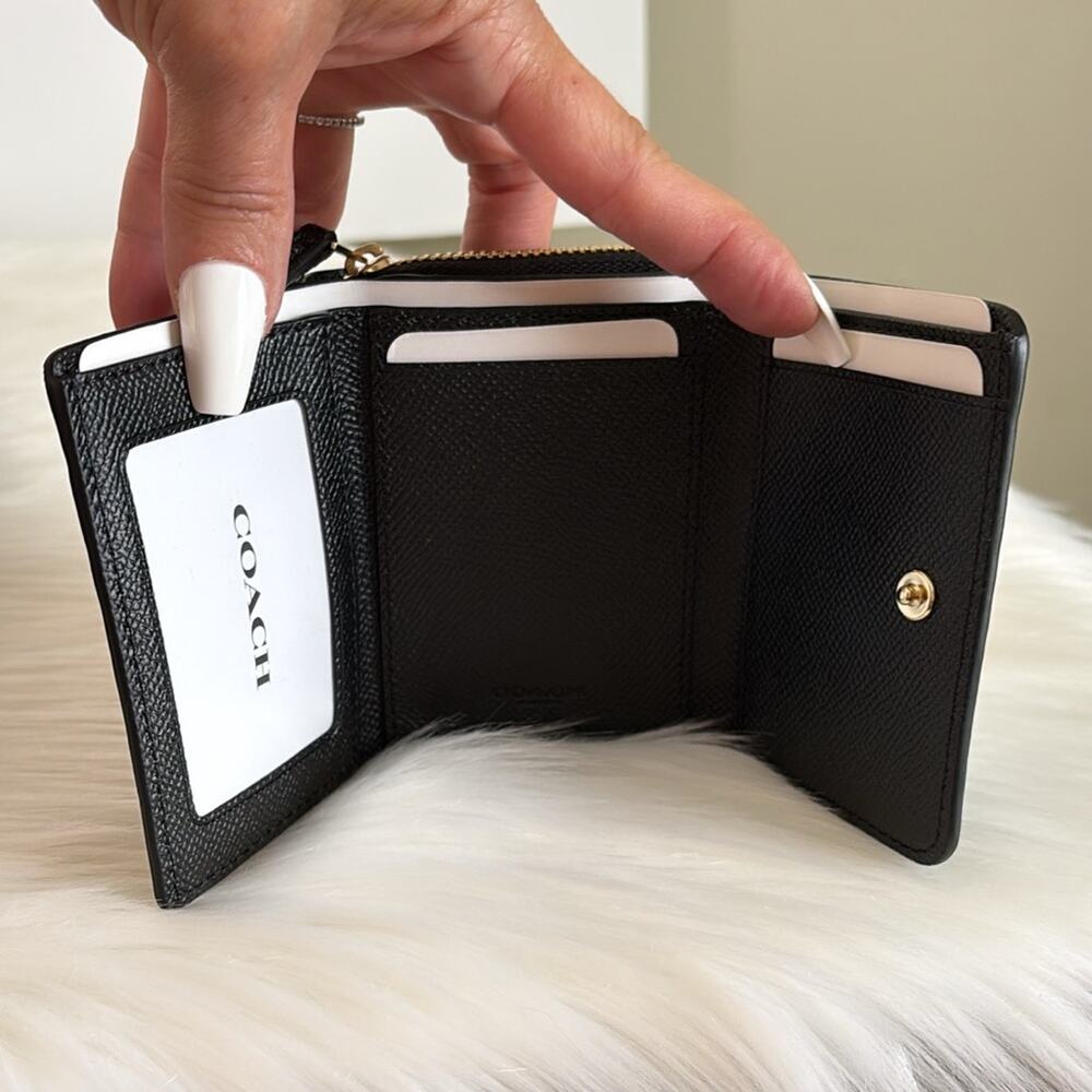 NWT Coach Small Trifold Wallet Black - Picture 3 of 7